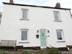 4 Coastguard Cottages